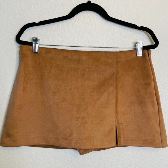 Abercrombie & Fitch Camel Tan Faux Suede Front Slit Mini Skort | Medium - Picture 1 of 8